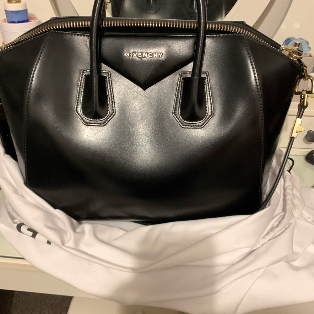 COPY - Givenchy antigona medium